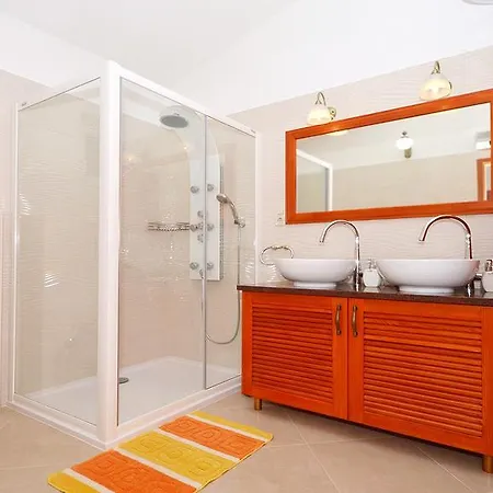 Lejlighed Gem Of The Sea Luxury With Brand New Heating Infinity Pool