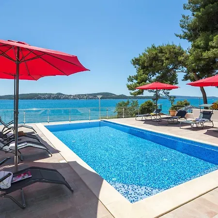 Apartman Gem Of The Sea Luxury With Brand New Heating Infinity Pool