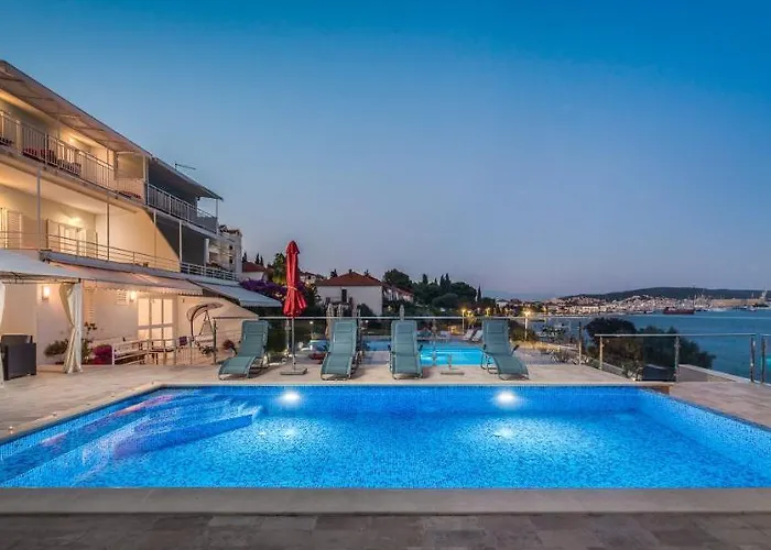 Gem Of The Sea Luxury With Brand New Heating Infinity Pool