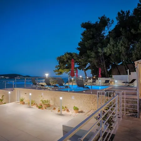 Gem Of The Sea Luxury With Brand New Heating Infinity Pool Appartement