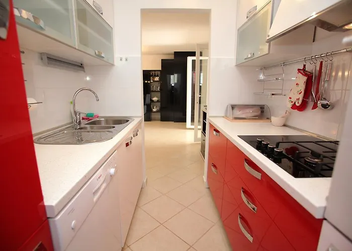 Apartman Gem Of The Sea Luxury With Brand New Heating Infinity Pool Trogir