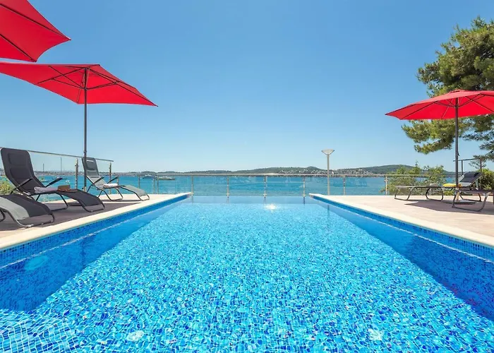 Gem Of The Sea Luxury With Brand New Heating Infinity Pool