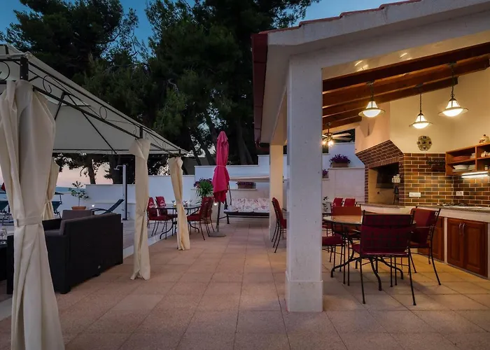 Apartman Gem Of The Sea Luxury With Brand New Heating Infinity Pool Trogir