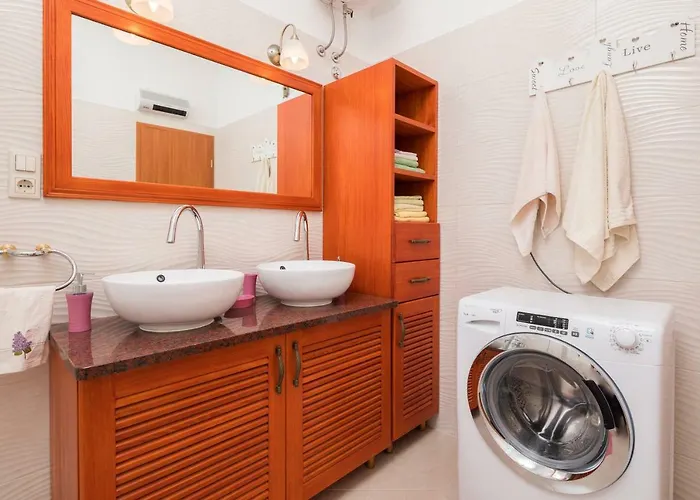 Apartman Gem Of The Sea Luxury With Brand New Heating Infinity Pool Trogir