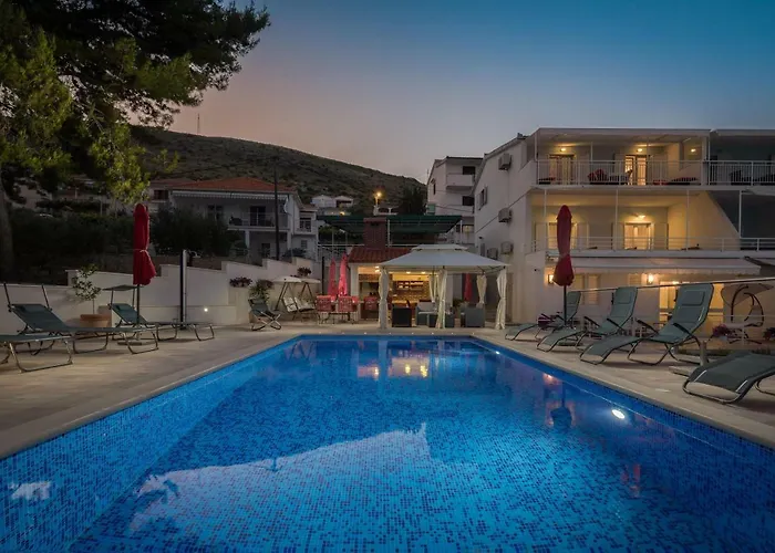 Apartman Gem Of The Sea Luxury With Brand New Heating Infinity Pool *