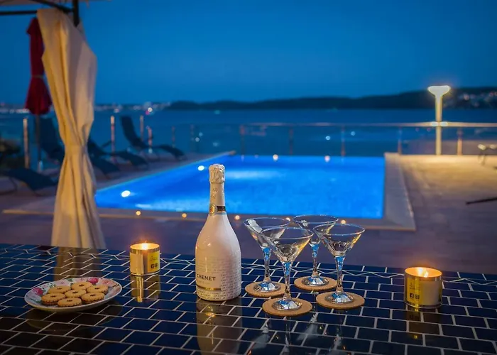 Apartman Gem Of The Sea Luxury With Brand New Heating Infinity Pool