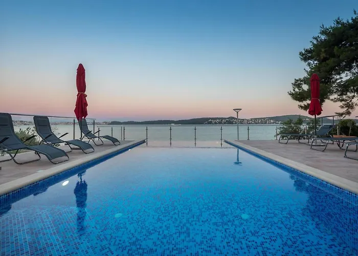 Gem Of The Sea Luxury With Brand New Heating Infinity Pool * Trogir