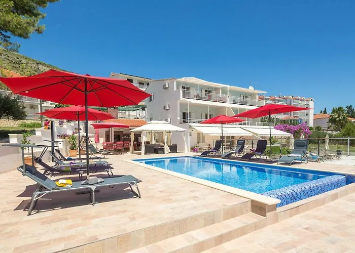 Gem Of The Sea Luxury With Brand New Heating Infinity Pool Apartmán *