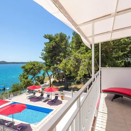 Gem Of The Sea Luxury With Brand New Heating Infinity Pool *