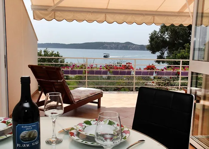 아파트 Gem Of The Sea Luxury With Brand New Heating Infinity Pool 트로기르