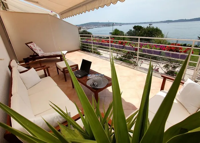 Gem Of The Sea Luxury With Brand New Heating Infinity Pool * 트로기르