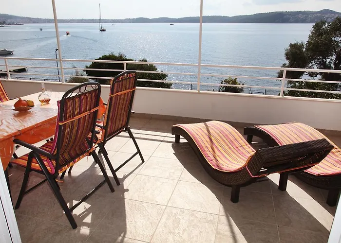 Gem Of The Sea Luxury With Brand New Heating Infinity Pool * 트로기르