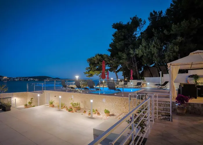 Gem Of The Sea Luxury With Brand New Heating Infinity Pool 아파트